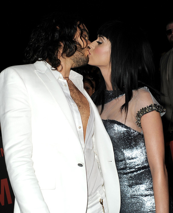 http://i.huffpost.com/gen/169290/KATY-PERRY-RUSSELL-BRAND.jpg