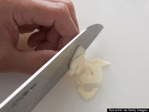 This Simple Trick Might Make Garlic Even Healthier