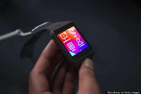 can samsung gear 2 work with iphone