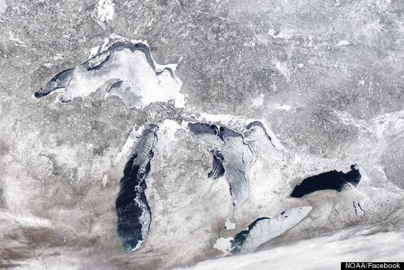 Earth Changes 2013 - Daily Updates - Page 5 O-FROZEN-GREAT-LAKES-570