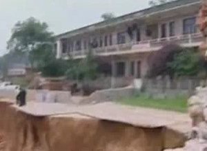 China Sinkholes on China Sinkhole Swallows Playground  Damages School  Video