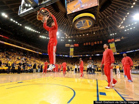 Clippers Stage Silent Protest