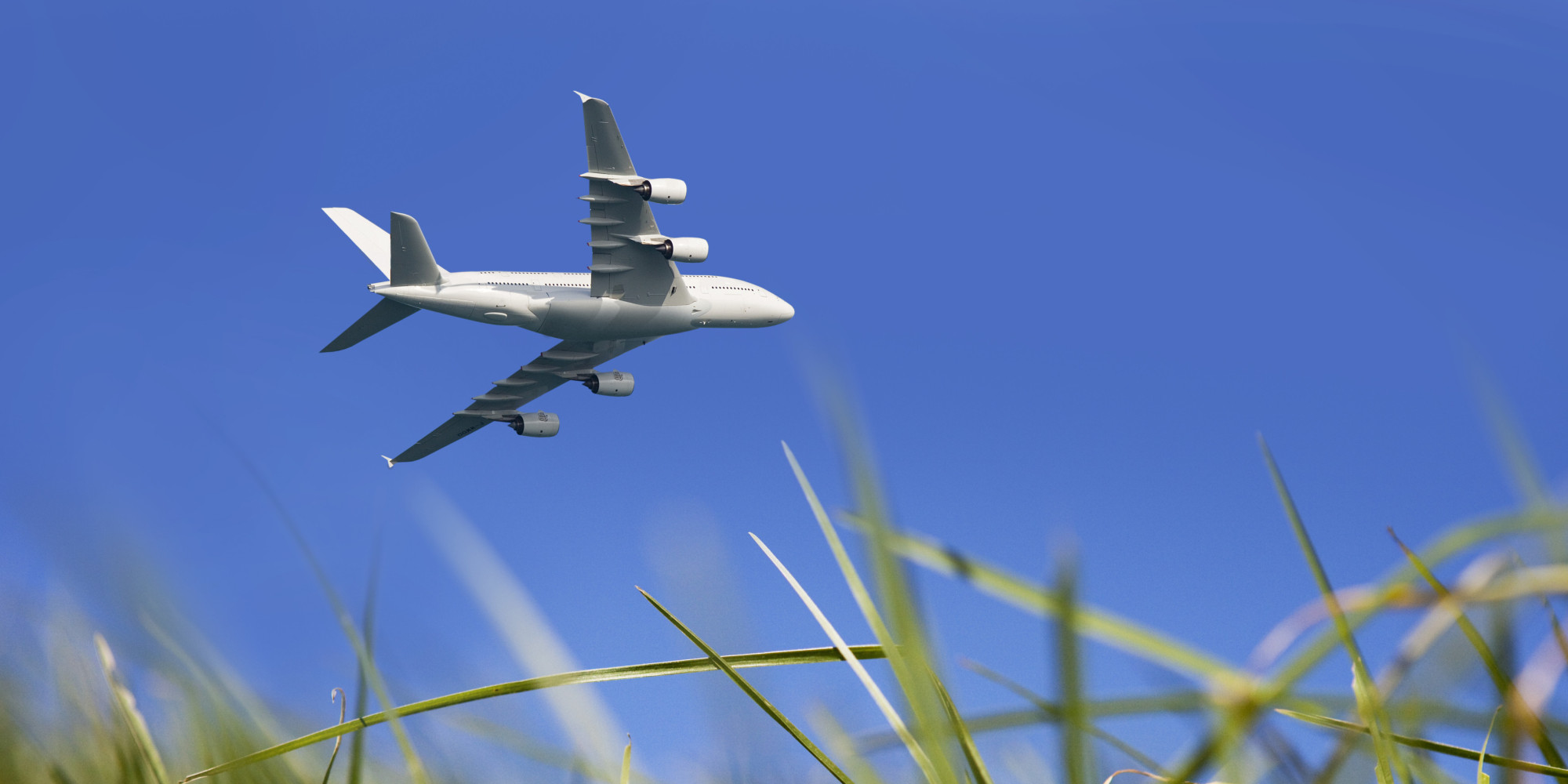 Solar Jet Fuel World's First 'Green' Jet Needs Only Sunlight, Water