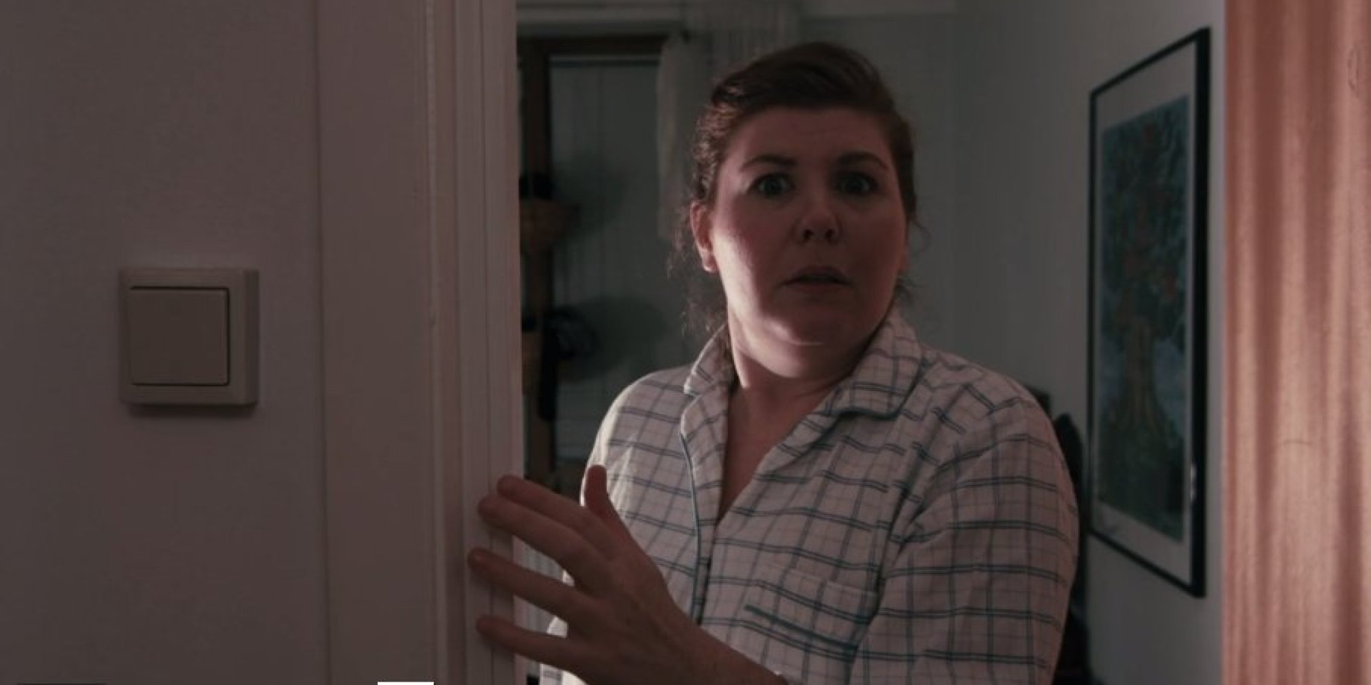 'Lights out' el corto más terrorífico de la historia (VÍDEOS)