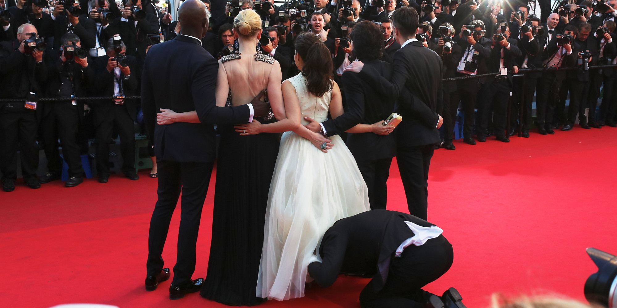Cannes Film Festival 2014 America Ferrera Pranked By Presenter Vitalii 3787