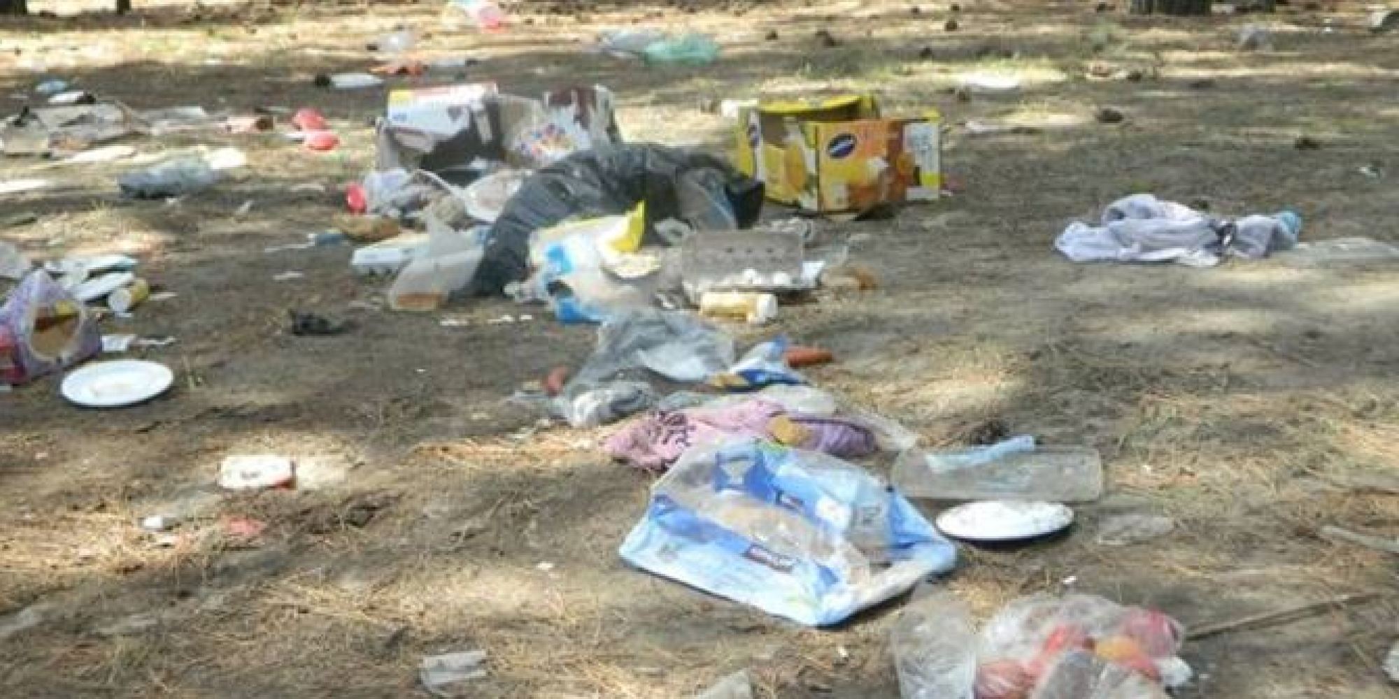 Alberta, B.C. Campers Trash Koocanusa Site PHOTOS Alberta, B.C. Campers Trash Koocanusa Site PHOTOS
