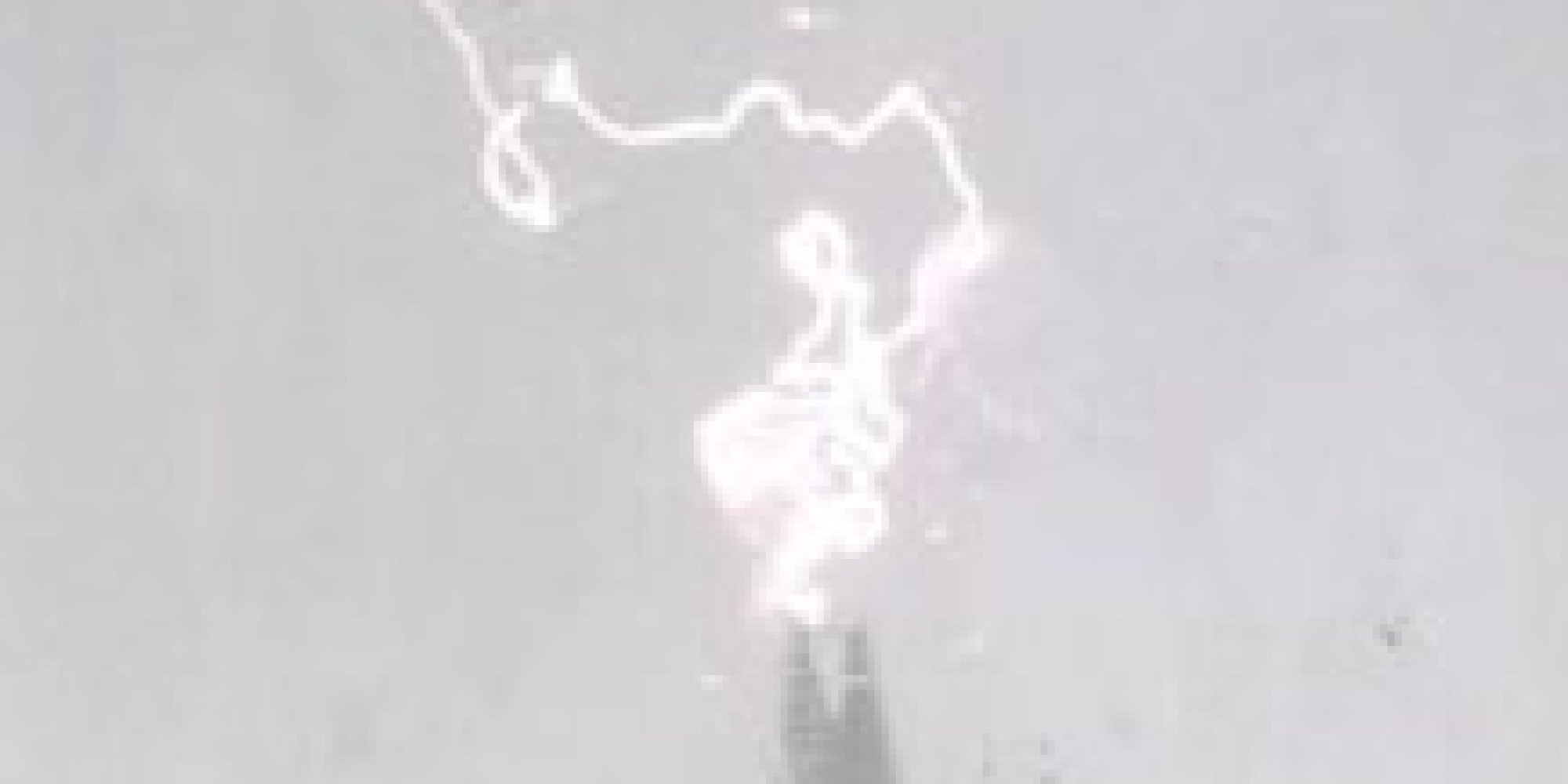 Lightning Strikes Londons Shard For A Jolly Spectacular Photo Op 