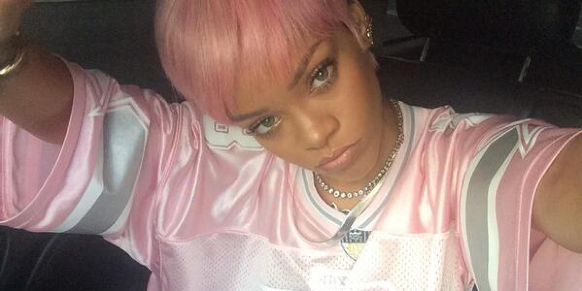 o-RIHANNA-PINK-HAIR-facebook.jpg