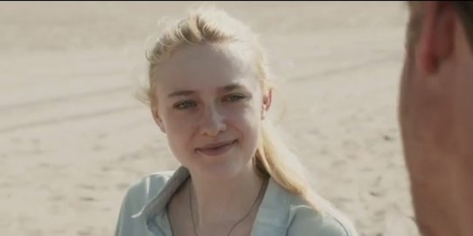Watch The Trailer For Very Good Girls This Summers Coming Of Age 