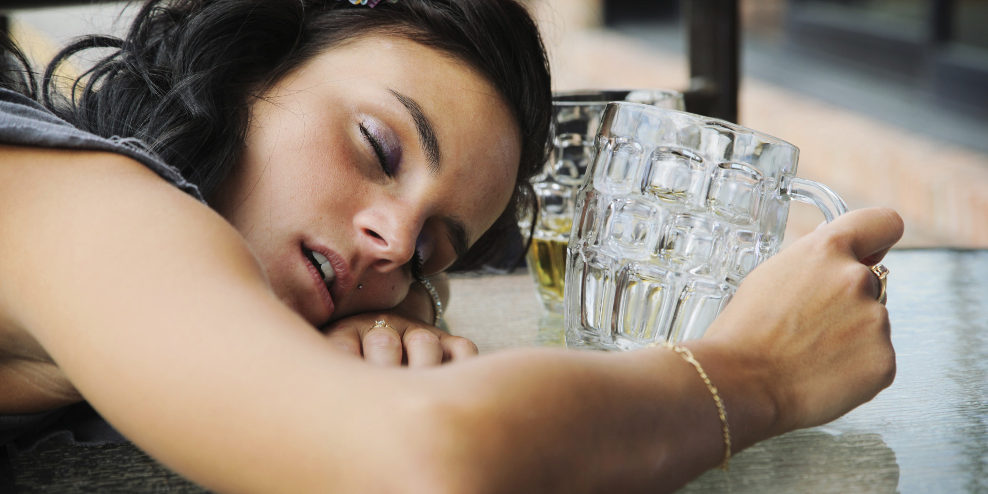 Alcohol Side Effects 4 Ways Drinking Messes With Your Sleep Huffpost 2927