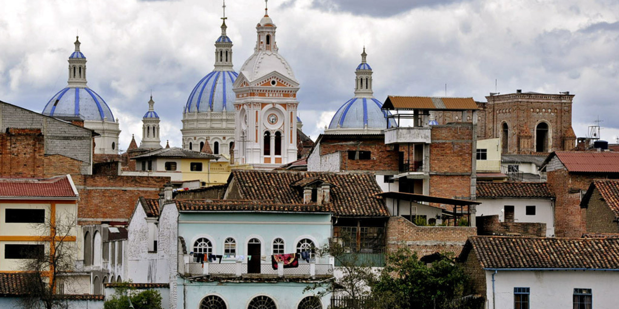 why-cuenca-ecuador-remains-a-top-retire-overseas-choice-huffpost