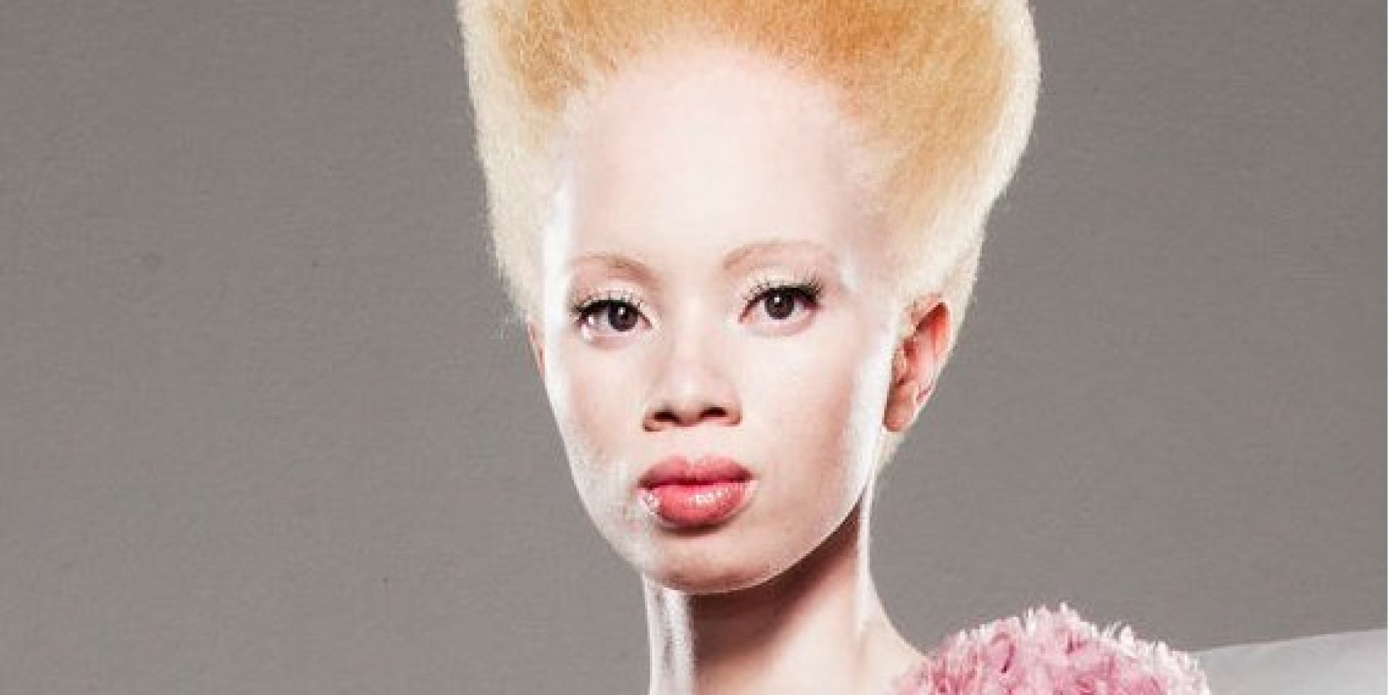 Photos A La Découverte De Thando Hopa La Première Femme Albinos à Apparaître Sur La