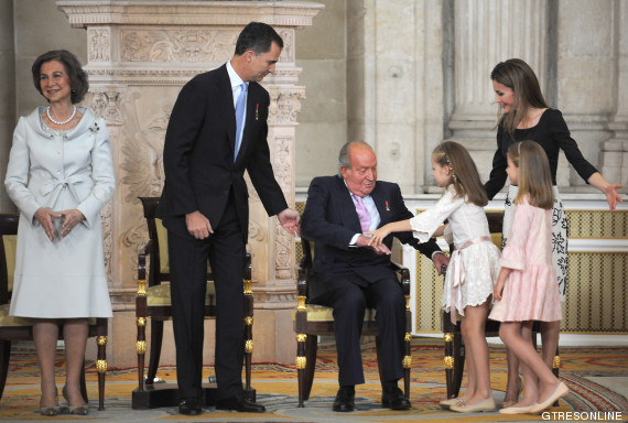 el rey se cae