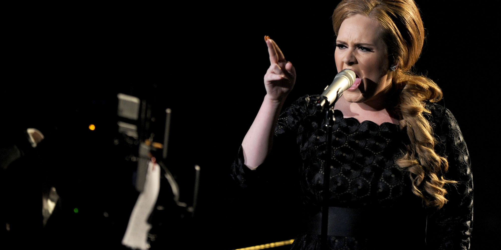 Adele Won't Be Dropped From YouTube Without A Fight2000 x 1000