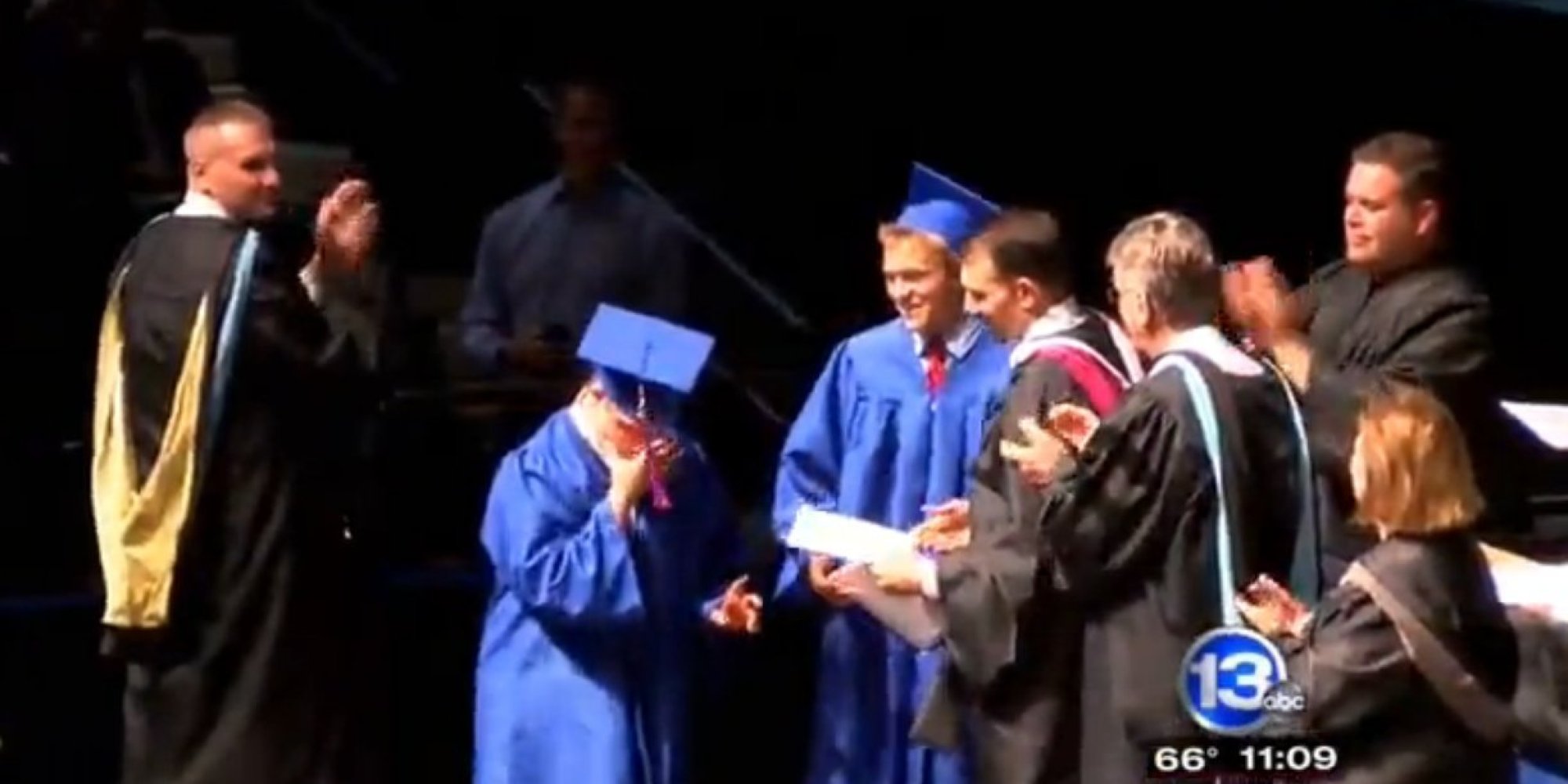 This Teen Refused To Walk At Graduation Without His Twin Brother With
