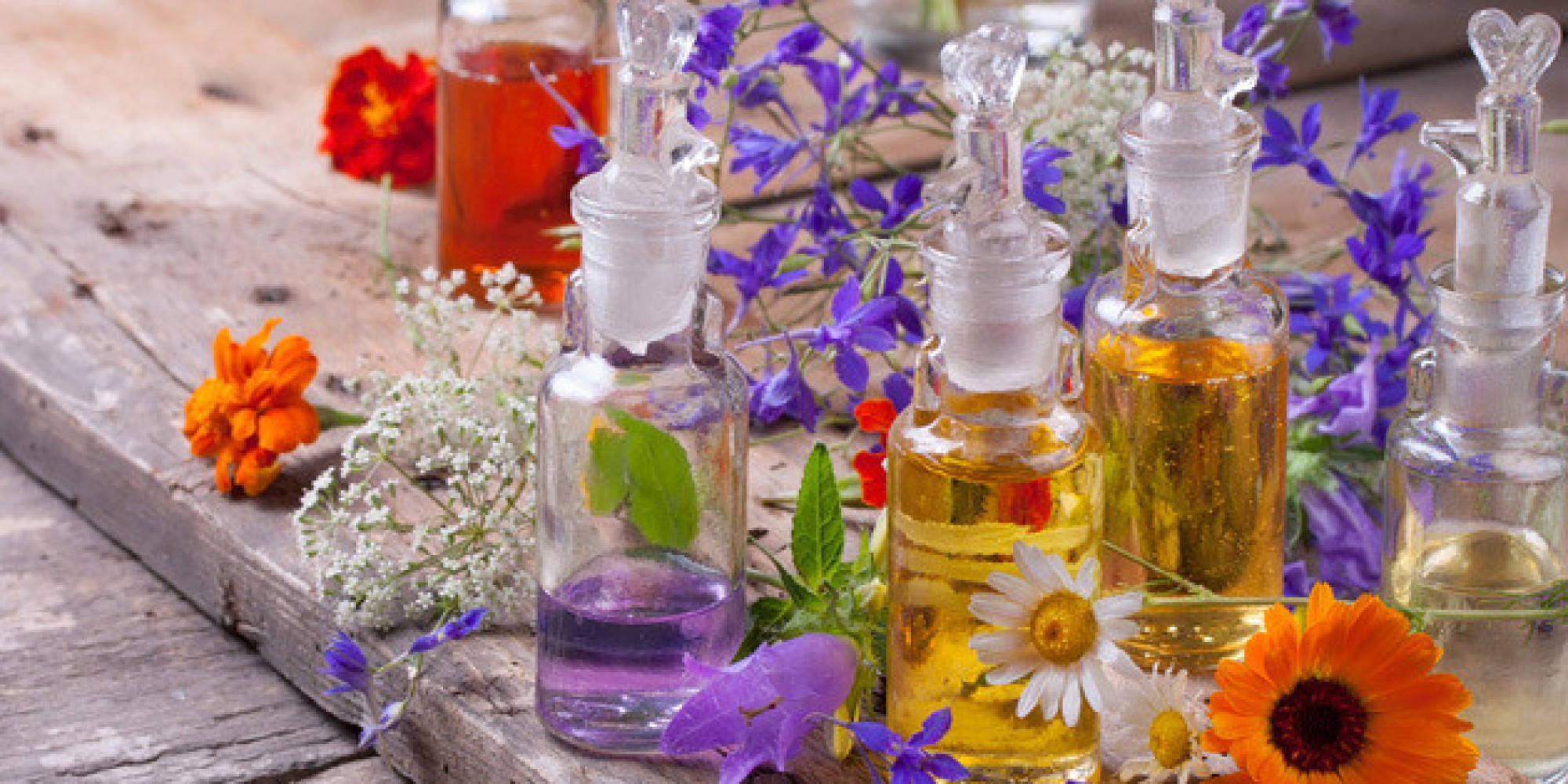 What are some tips for mixing your own aromatherapy oils?