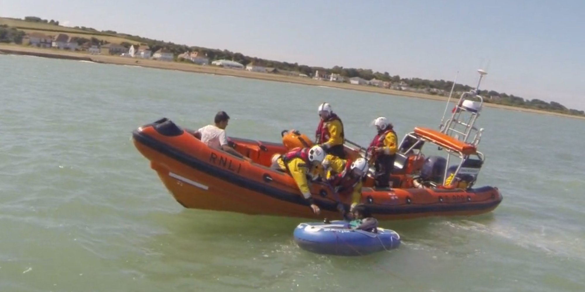 Migrants Found The Worst Way Possible To Try To Cross The Channel A migrants-found-the-worst-way-possible-to-try-to-cross-the-channel-a