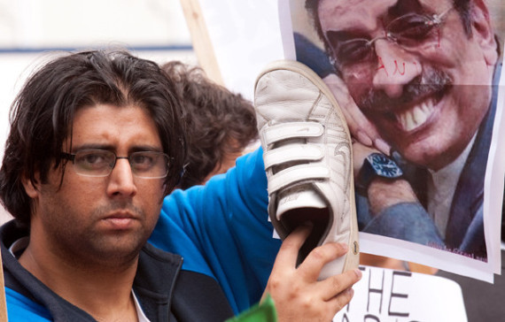 Protester Throws Shoes At Pakistan President Asif Ali Zardari ...