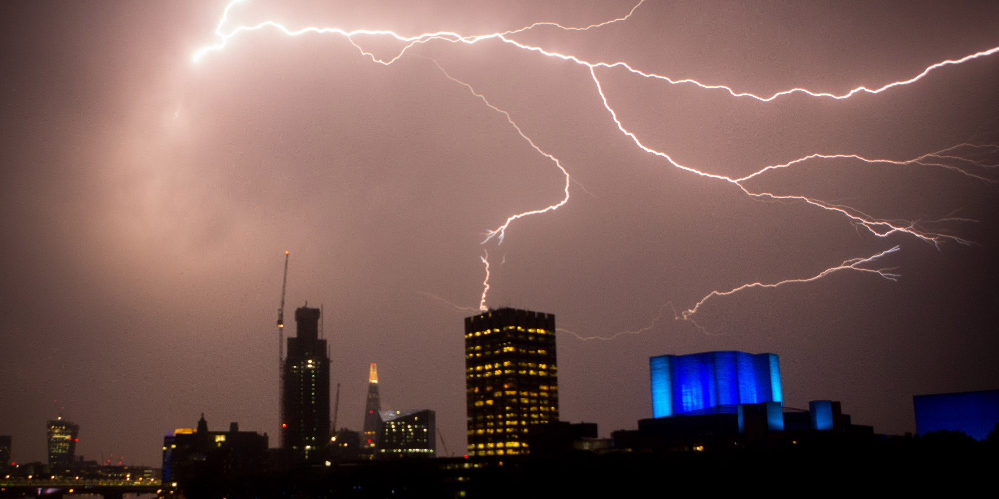 Thunder & Lightning Erupt Over Britain But Heatwave Warnings Remain In