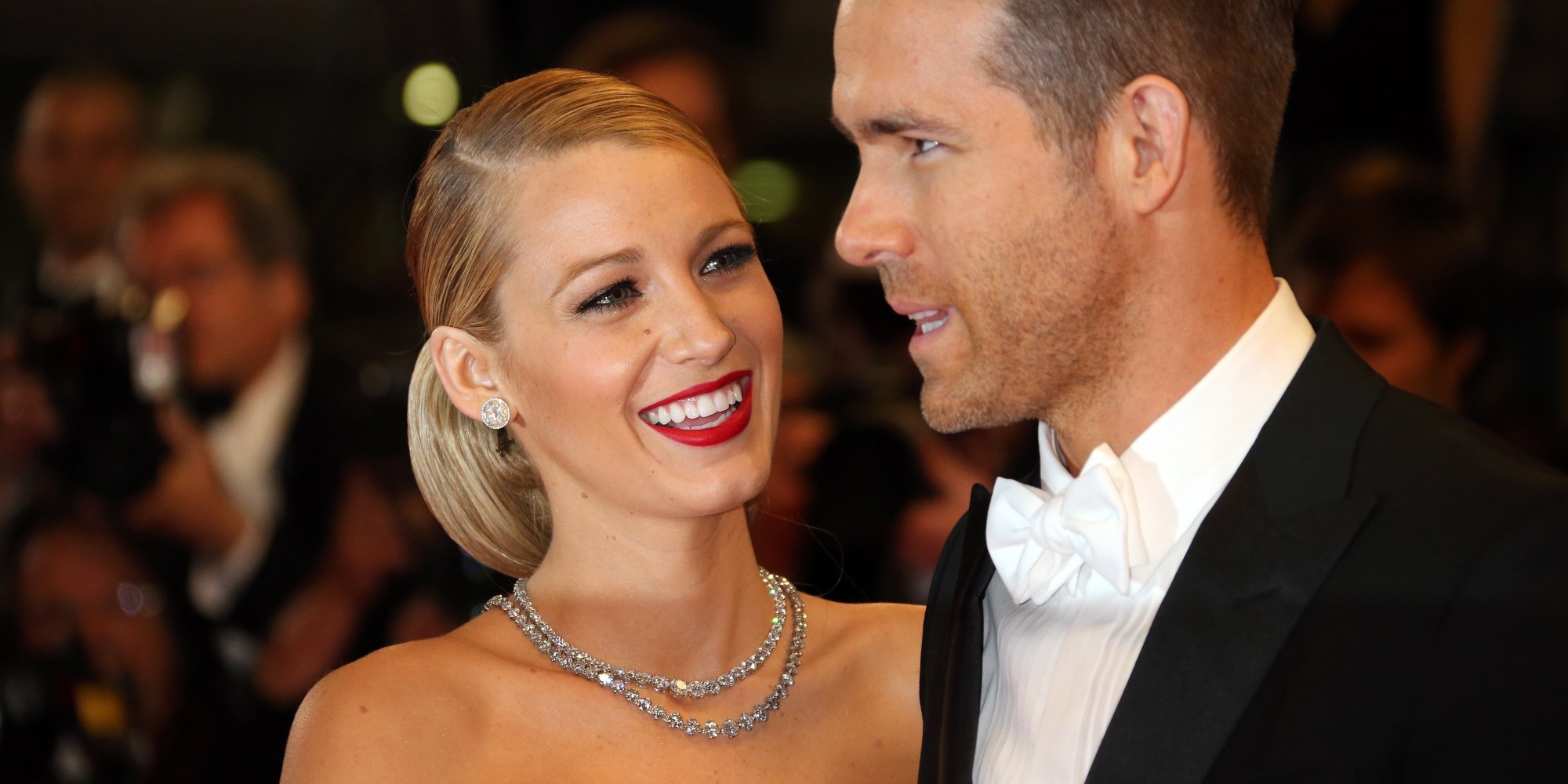 Blake Lively Reminds Us How Cute She And Ryan Reynolds Are In Vogue Interview Huffpost 