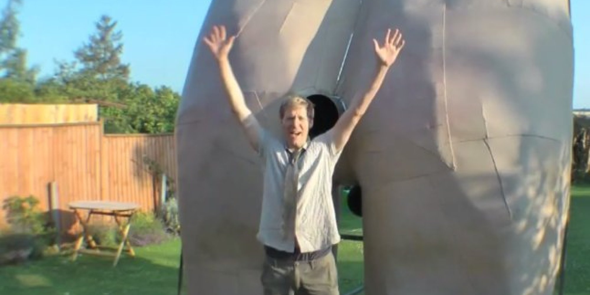 British Man Builds Gigantic Farting Butt Lets Er Rip At France Huffpost