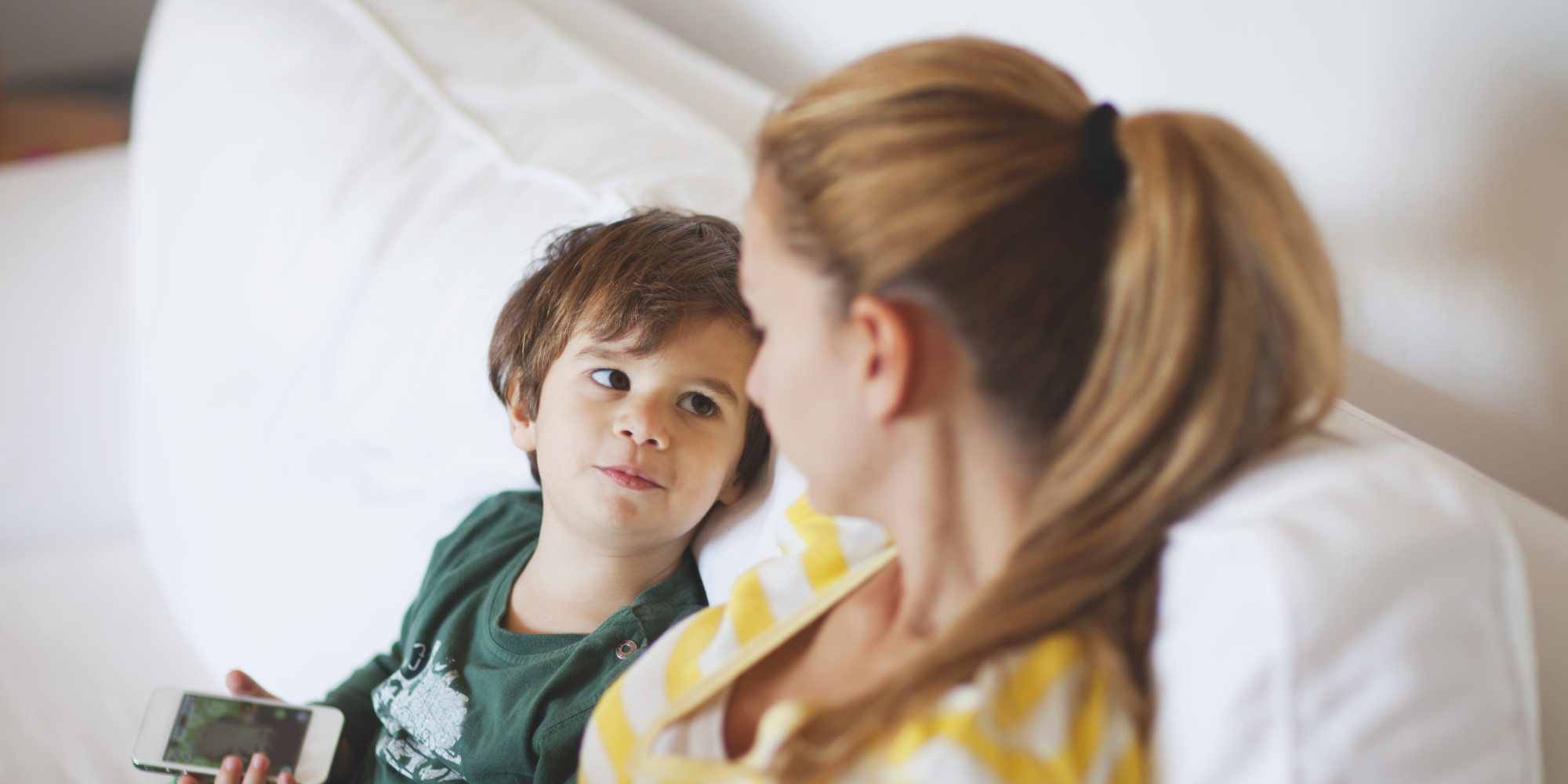 Stief Daddy benutzt in abwesenheit der Mutter seine Tochter Stief Daddy benutzt in abwesenheit der Mutter seine Tochter