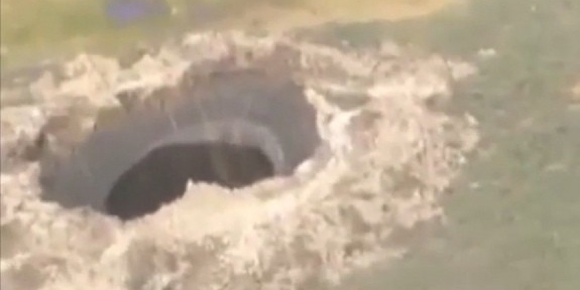 Mysterious Holes In Siberia May Actually Be Odd Type Of Sinkhole Huffpost 