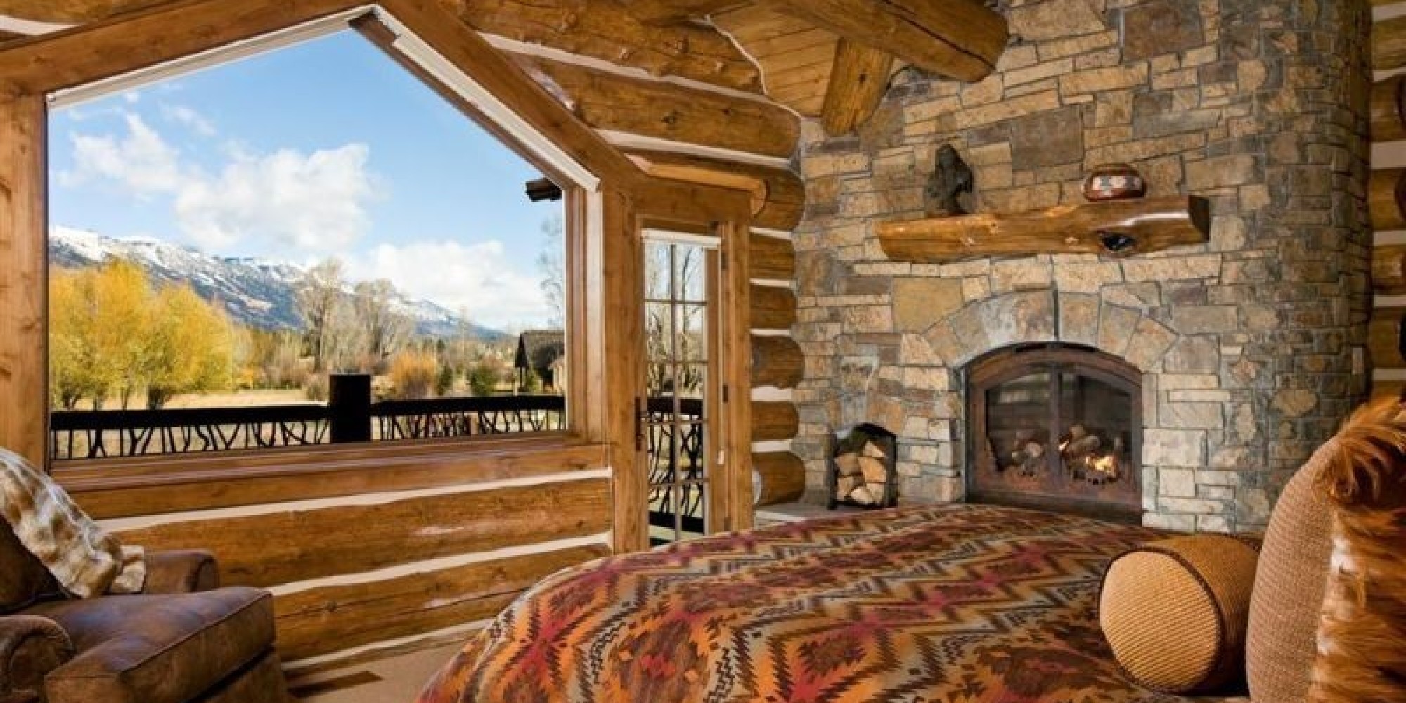 Log Cabin Style Bedroom Decor