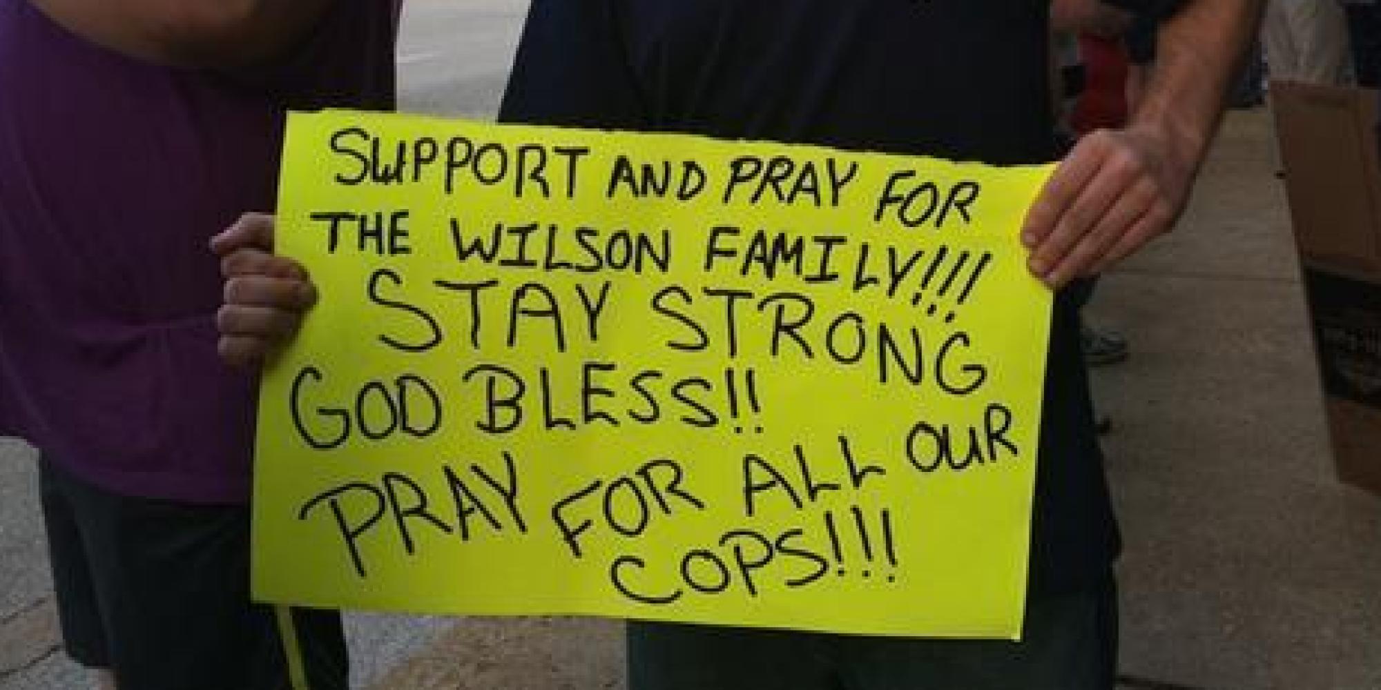o-DARREN-WILSON-RALLY-facebook.jpg