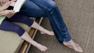 mom and daughter in jeans