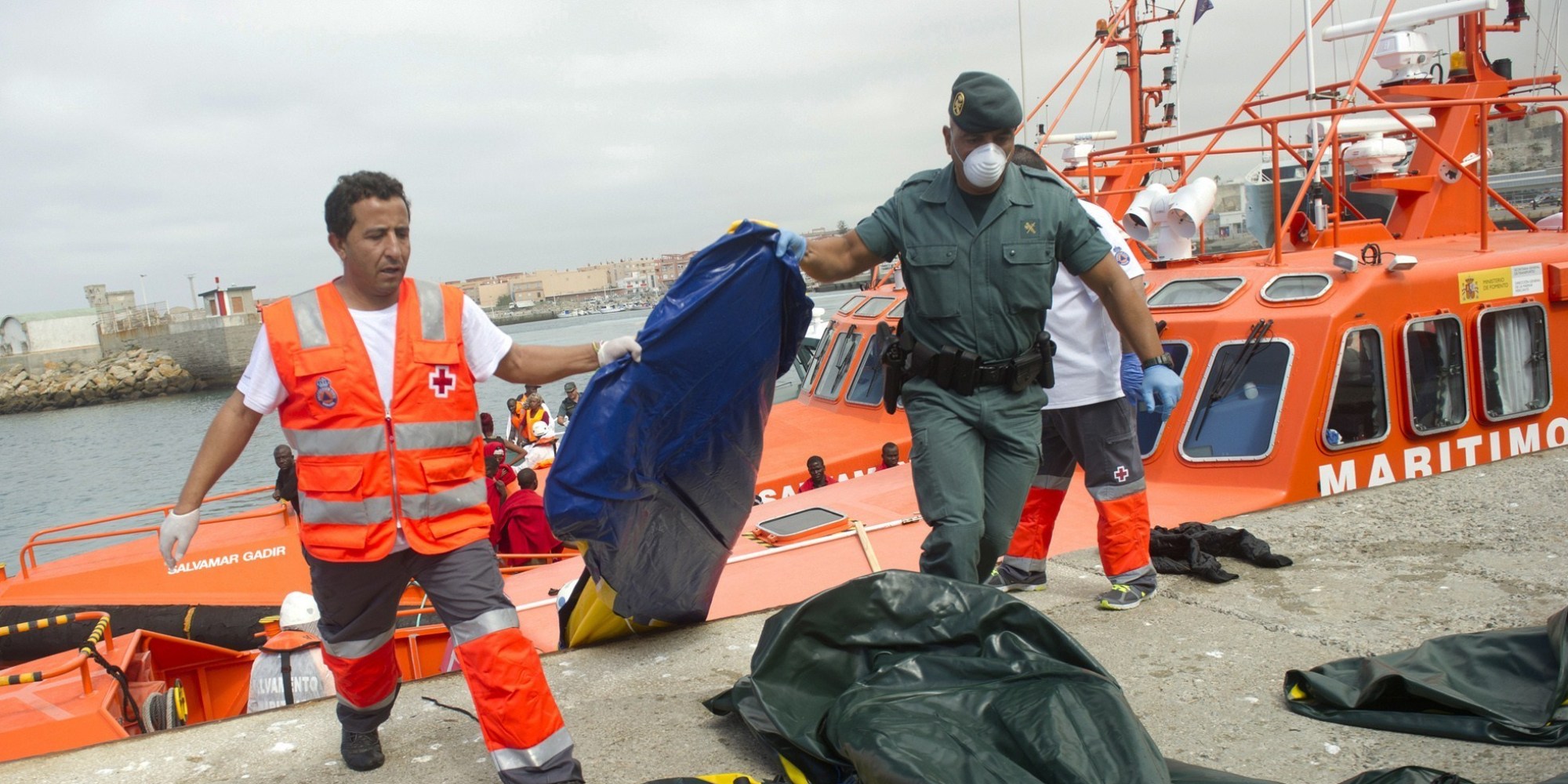 Boat Carrying Nearly 200 African Migrants To Europe Sinks Off Libyan Coast Huffpost 