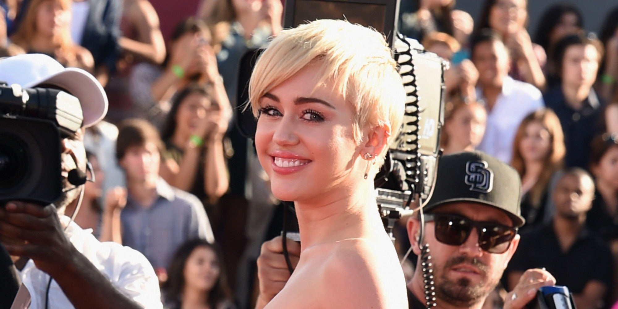 Miley Cyrus Returns To Vmas In A Post Twerking World Huffpost