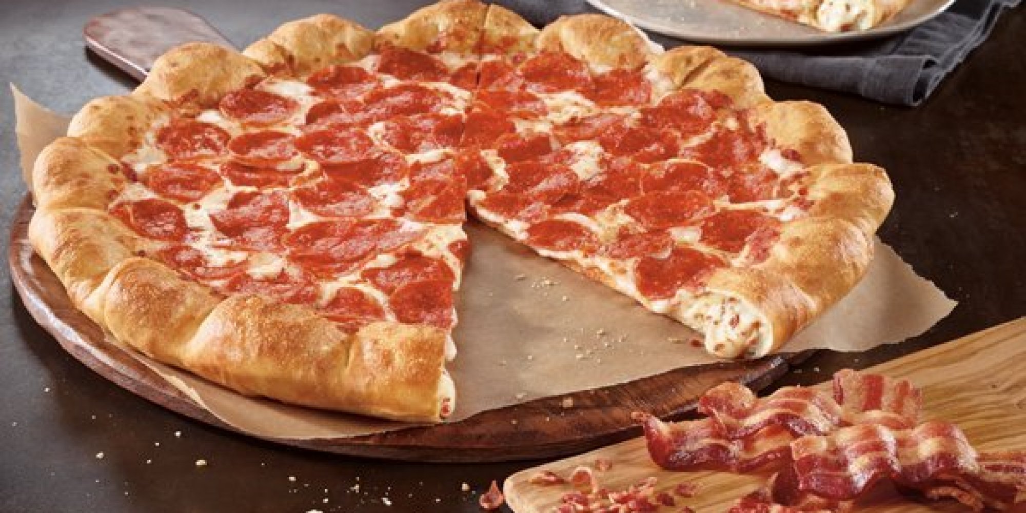 Pizza Hut Introduces Pizza With Bacon AND Cheese In The ...