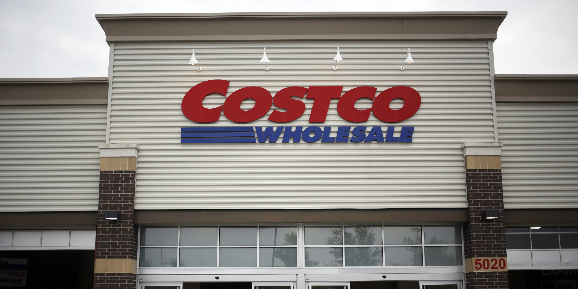 this-is-how-much-costco-employees-really-make-reader-s-digest