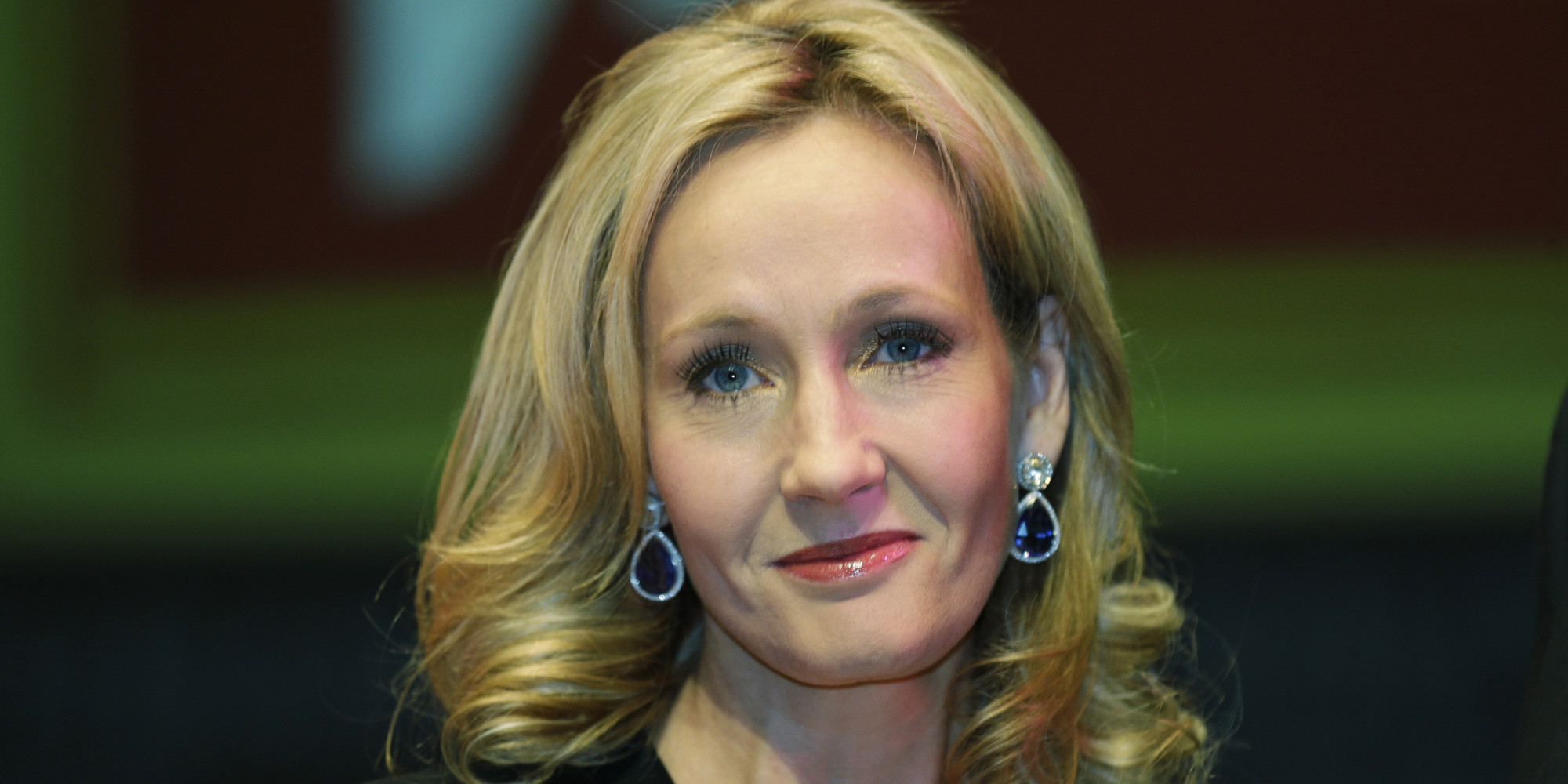 Destruidora! J.K. Rowling dá aula de como responder ao assédio na ...