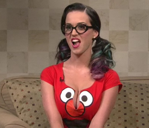 http://i.huffpost.com/gen/204186/KATY-PERRY-ELMO-SNL-SESAME-STREET.jpg