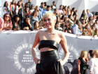 Miley Cyrus Covers Led Zeppelin's 'Babe, I'm Gonna Leave You'