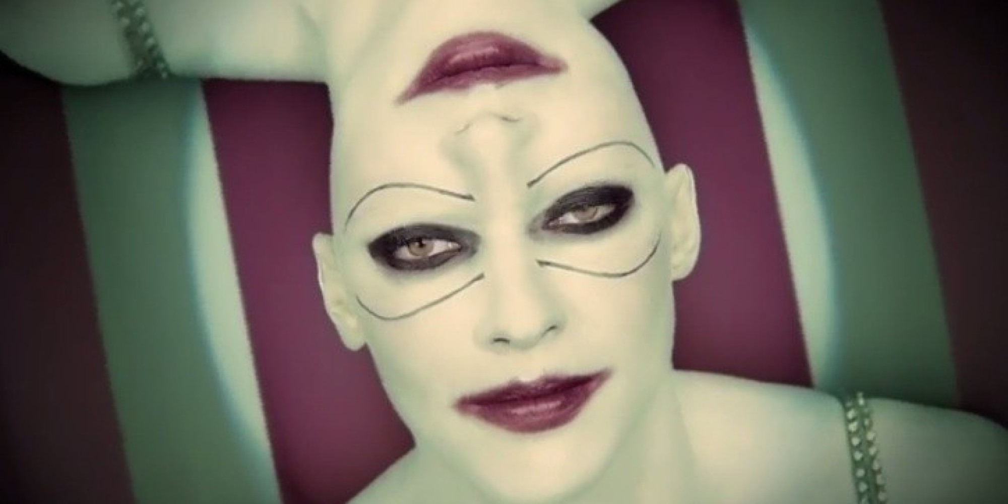 two-faced-american-horror-story-teaser-is-the-freakiest-yet-huffpost