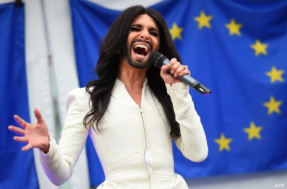 Russie, Ukraine et F*ck the EU ! - Page 11 O-CONCHITA-WURST-570