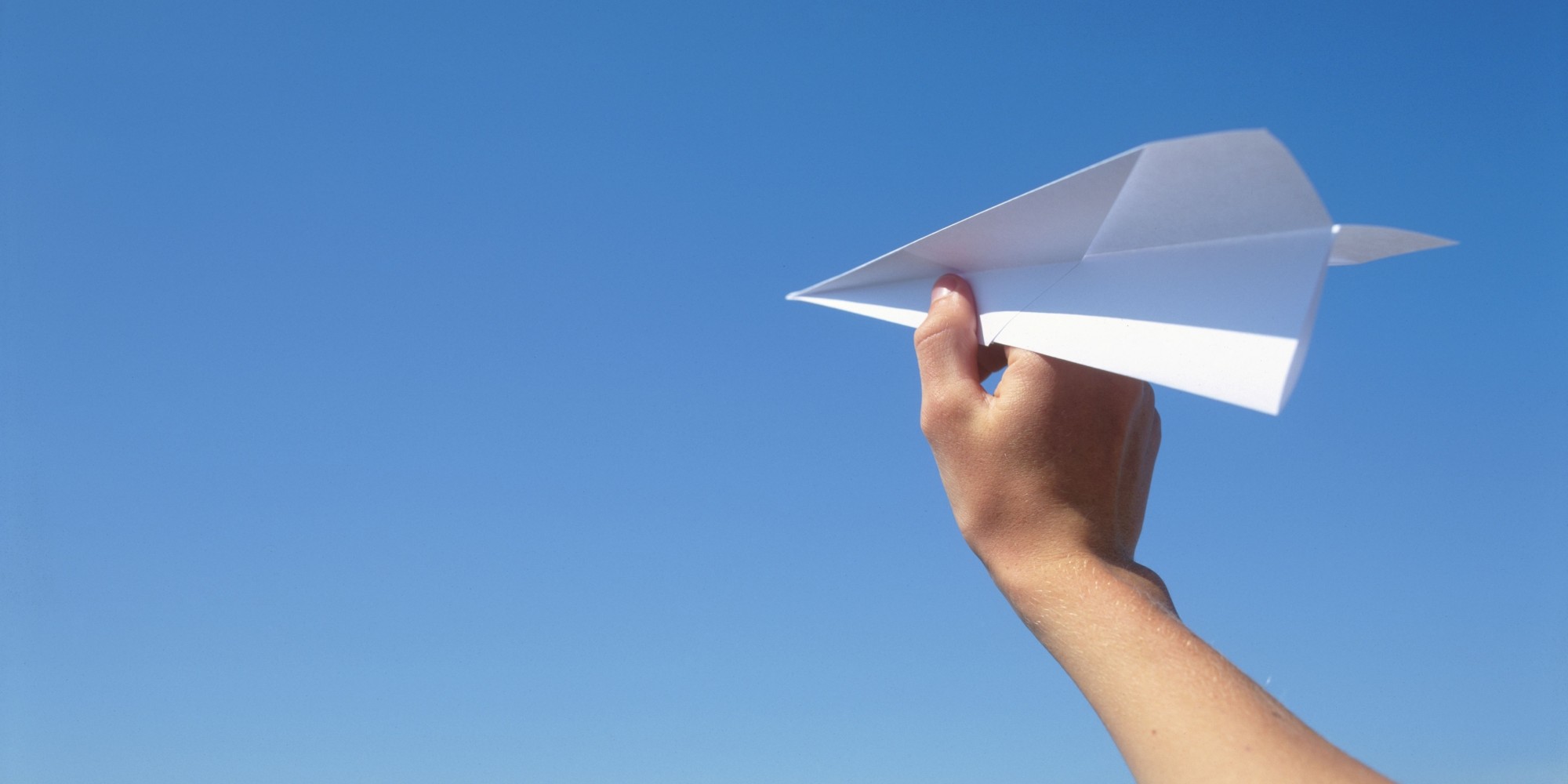 paper-planes-folding-and-throwing-at-the-hampton-library-happening-in