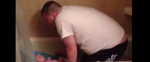 DAD SINGING BABY BATHTIME