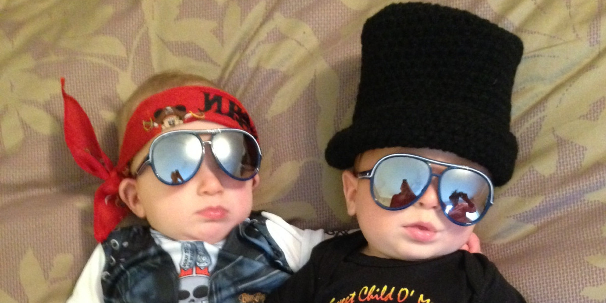 Halloween Costumes For Twins That Will Win You Over Twice