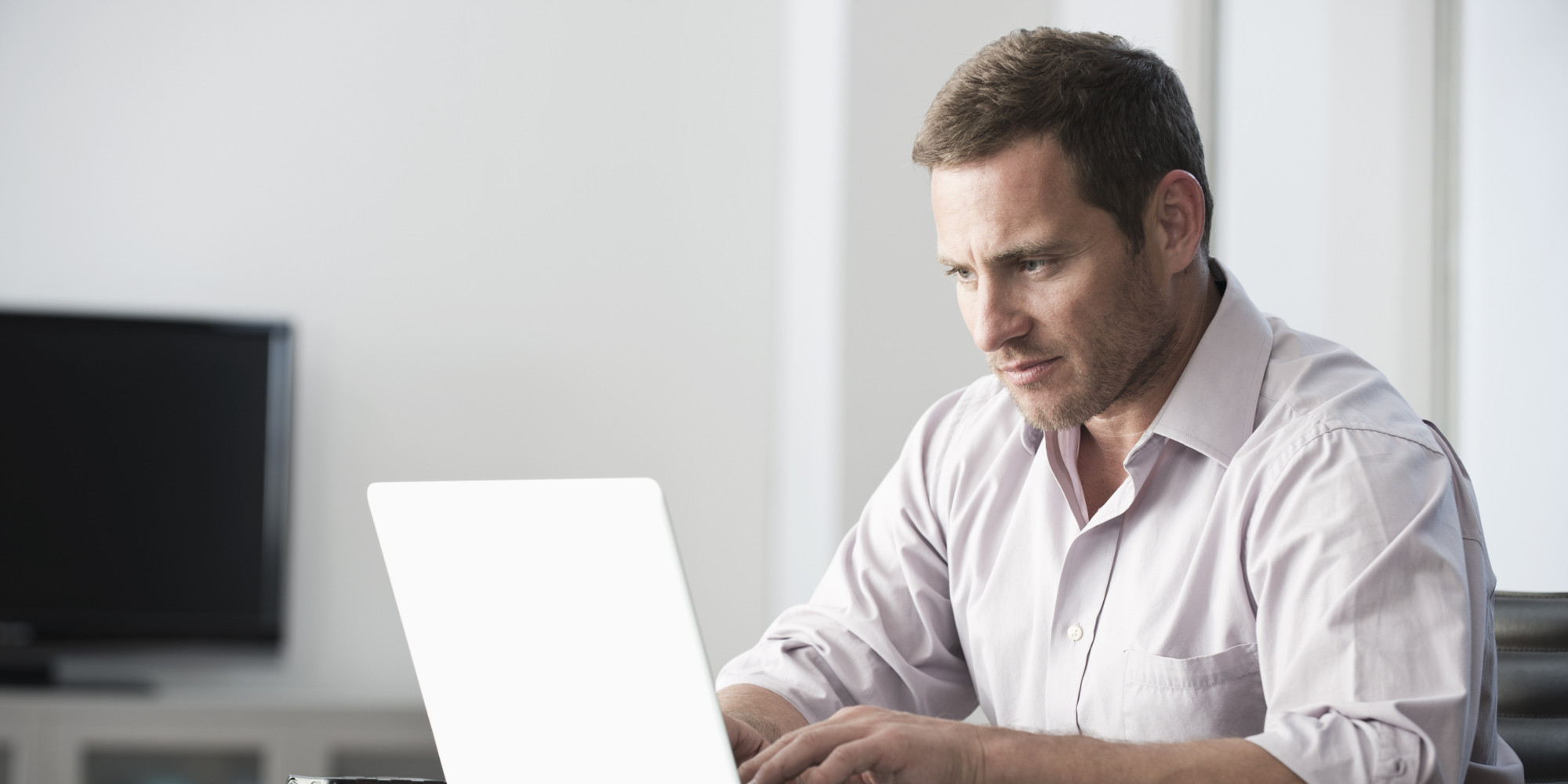 Signs He'S Addicted To Online Dating