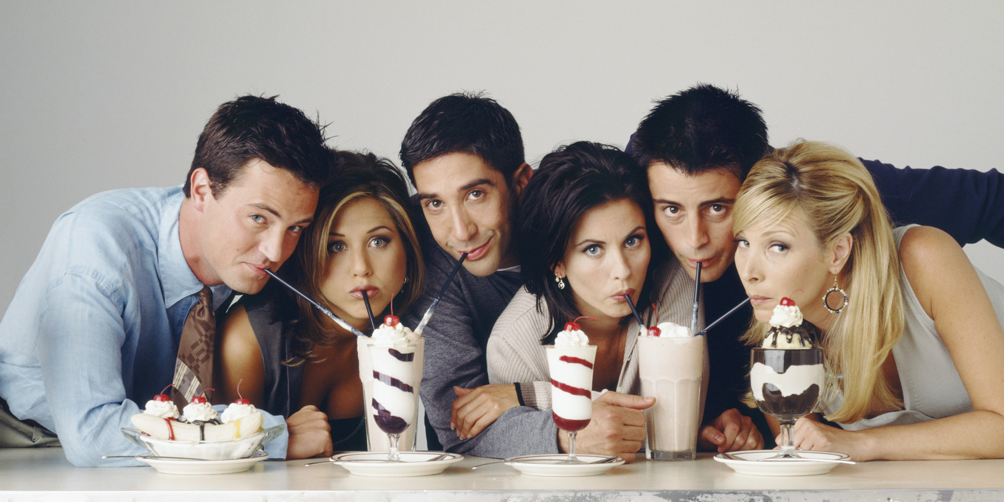 http://i.huffpost.com/gen/2176032/images/o-JENNIFER-ANISTON-FRIENDS-facebook.jpg