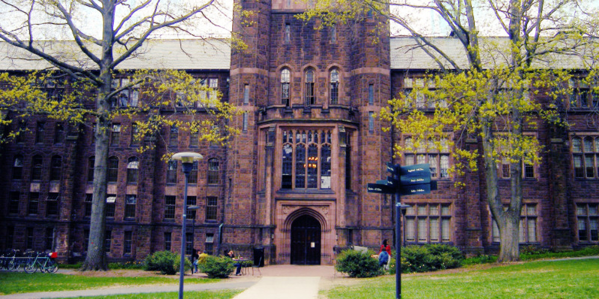 Mount Holyoke's New Transgender Policy Redefines Women's Education