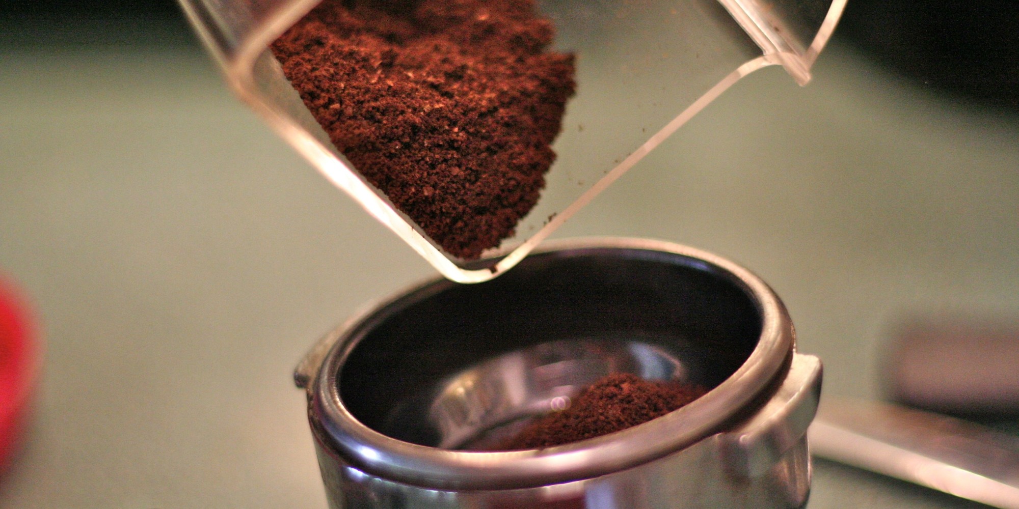 there-s-a-right-and-wrong-way-to-grind-coffee-huffpost