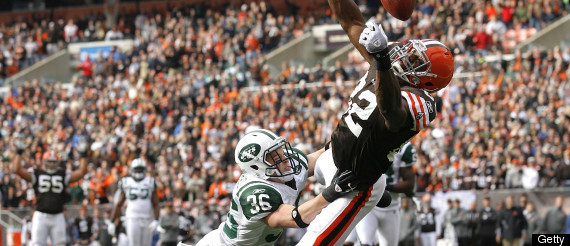 Jets Fan Tackled Browns Fan