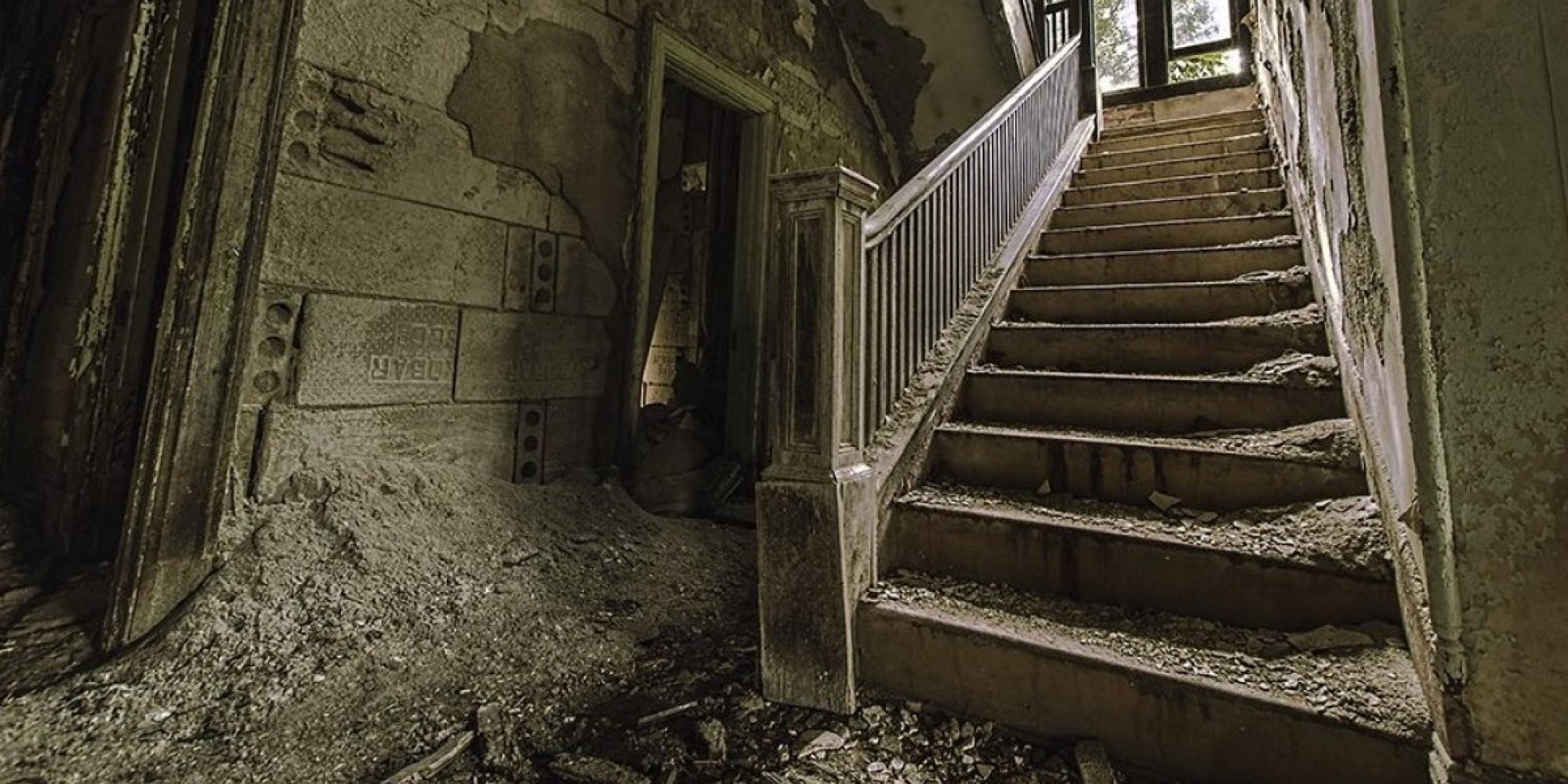 13 Photos of Creepy Abandoned Places [PHOTOS] | Freaktography