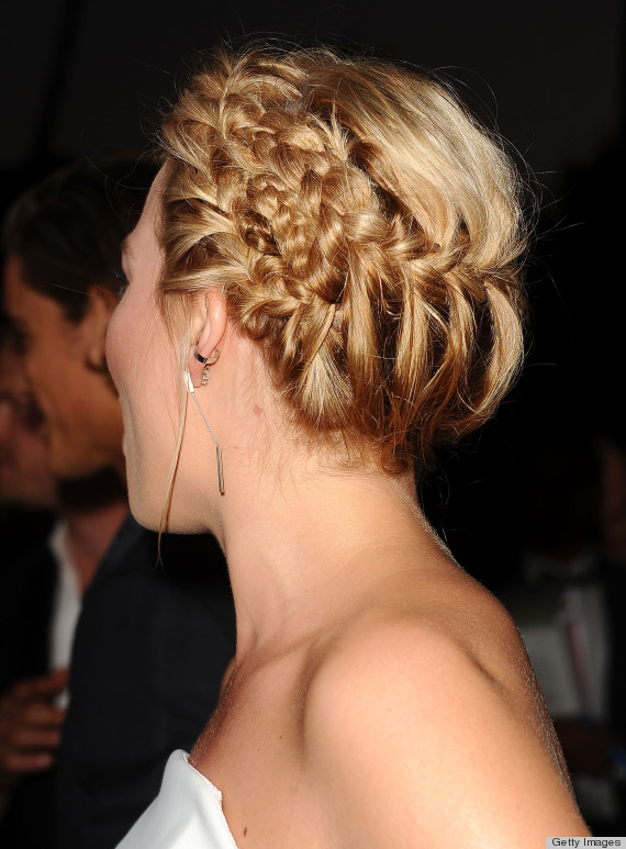 Margot Robbies Milkmaid Braid Tops Our Best Beauty List Huffpost