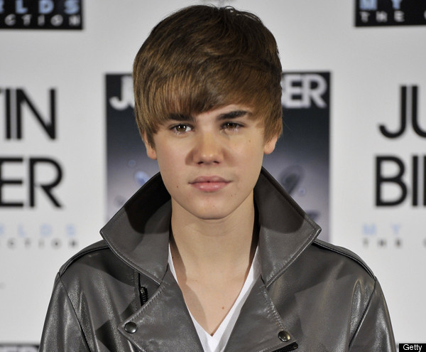 justin bieber fake face. Justin Bieber stunned fans